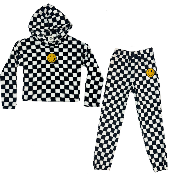 Amara Checkered Plush Set